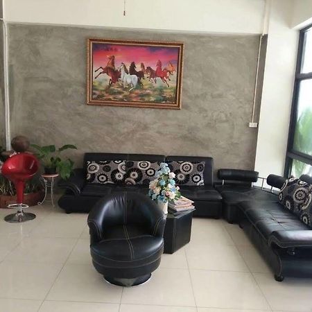 Pornsiri Hotel Sisaket المظهر الخارجي الصورة